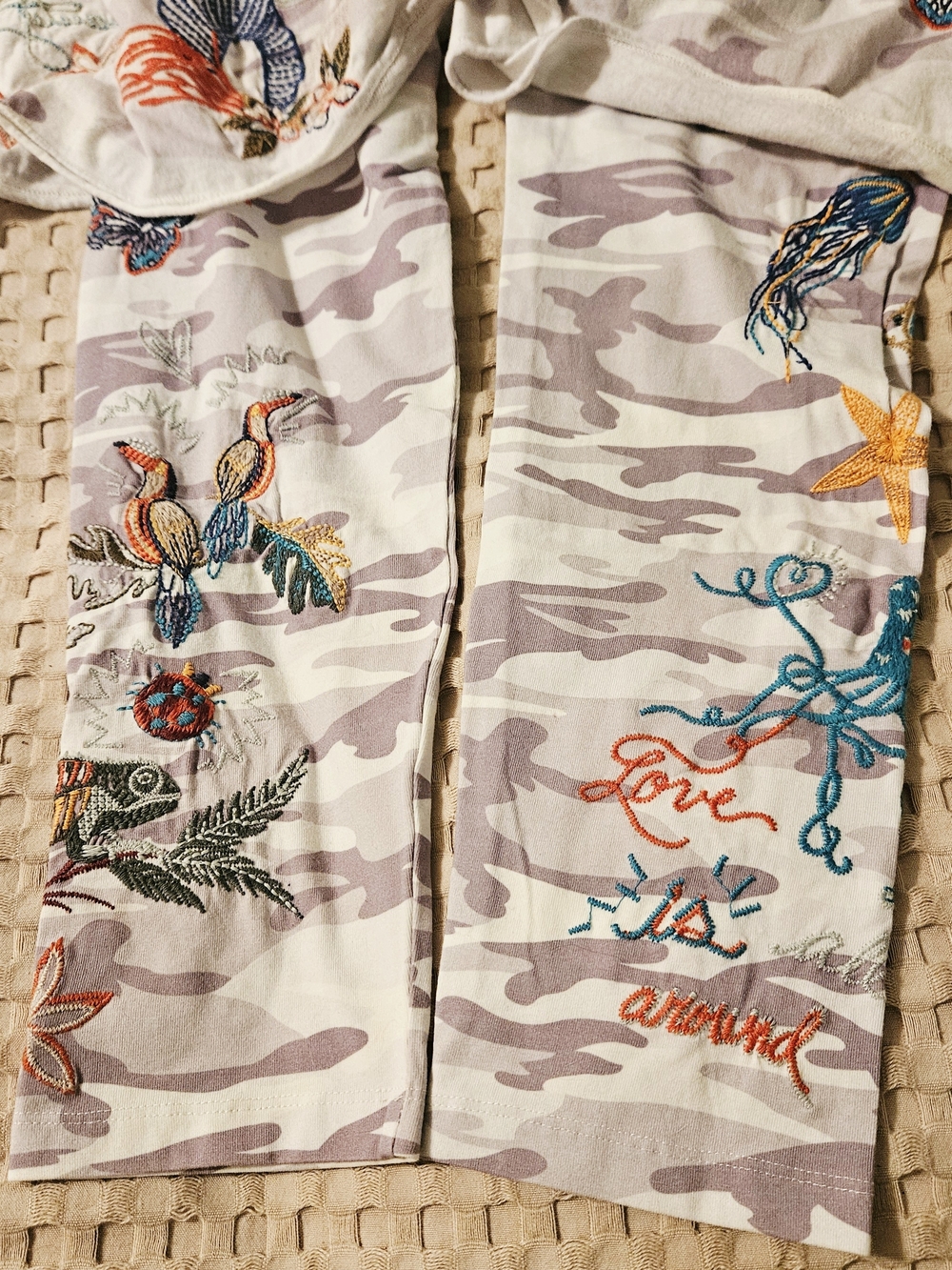 "JOHNNY WAS" Camo Embroidered Top With Matching Pants - Picture 4 of 16